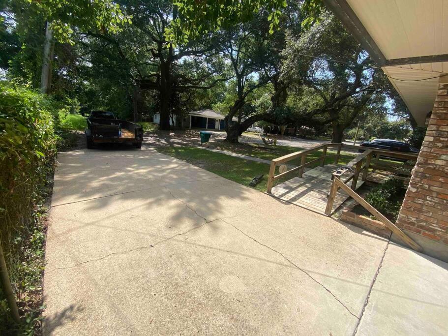 Feels Like Home Escape, 1/2 Mile To Beach ガルフポート エクステリア 写真